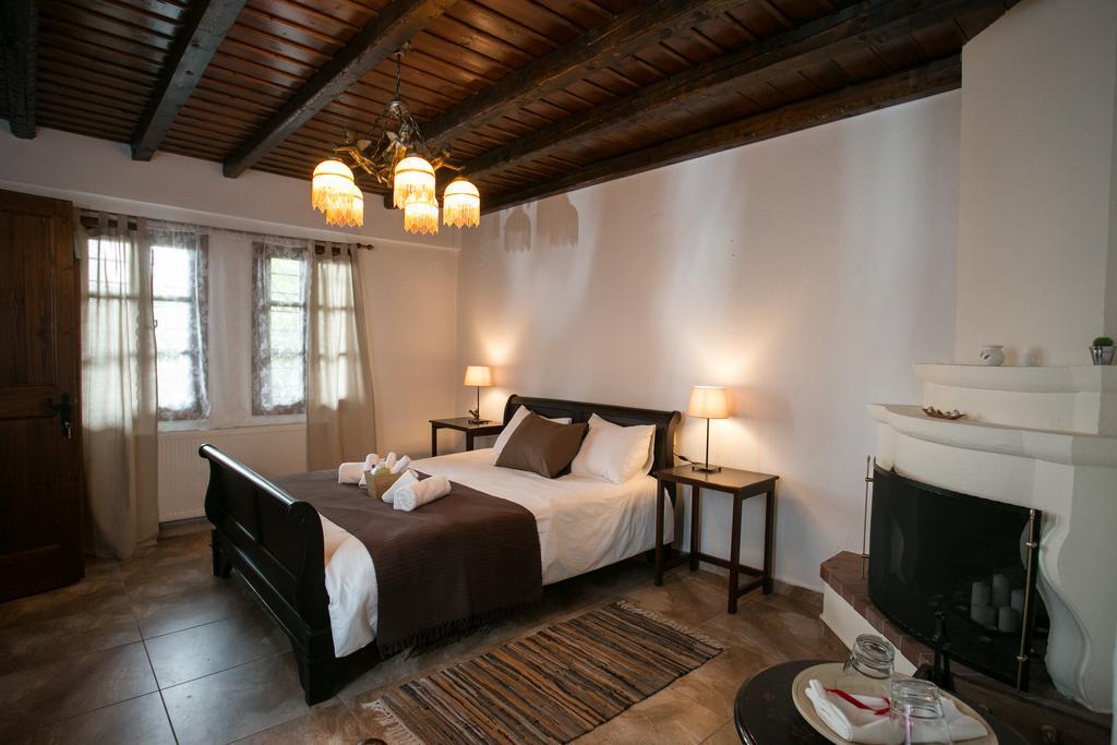 Enastron Guesthouse Palaios Panteleimonas Room photo