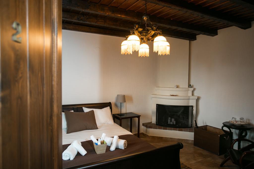 Enastron Guesthouse Palaios Panteleimonas Room photo